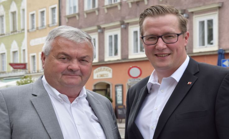 AK-Präsident Johann Kalliauer (l.) und Bezirksstellenleiter Stefan Wimmer Foto: AK OÖ