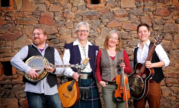 Die Medley Folk Band: Zu irisch-keltischer Musik wird natürlich Whiskey serviert.