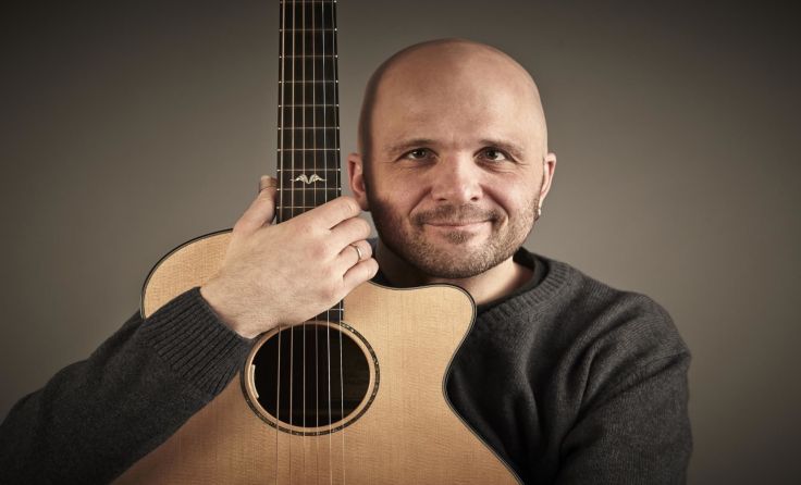 Martin Moro zählt zu den besten Akustikgitarristen Österreichs. Foto: Donauer
