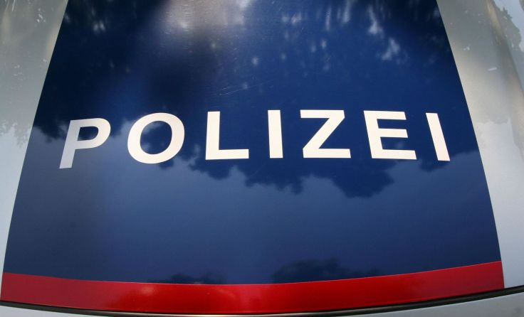Die Polizei Sattledt erbittet Hinweise über den unbekannten Pkw-Lenker. Foto: Wodicka