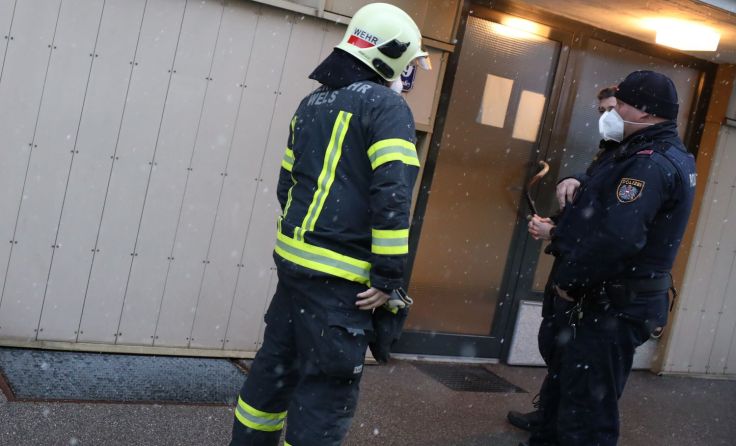 Die Feuerwehrmänner konnten Rauchgeruch wahrnehmen. Foto: laumat.at / Matthias Lauber