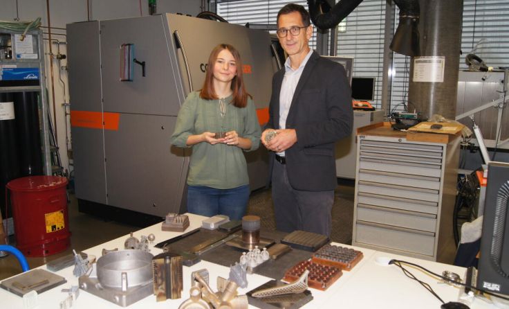 Erfolgreiches Team: Sara Halilovic und ihr Betreuer Aziz Huskic (Foto: Foto: FH OÖ)