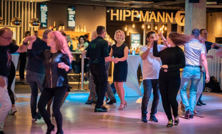 Endlich darf wieder nach Lust und Laune getanzt und gefeiert werden. (Foto: Hippmann)