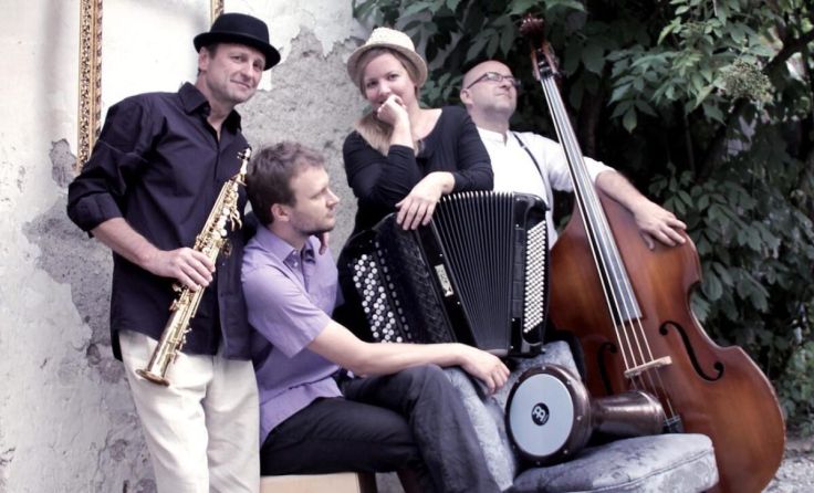 Salon Odjila spielen bei der Geburtstagssause zum Tanz auf. (Foto: privat)