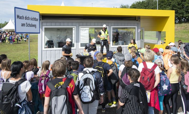 Für die Kids gab es viel zu lernen - aber alles ganz spielerisch! (Foto: www.LARESSER.com)