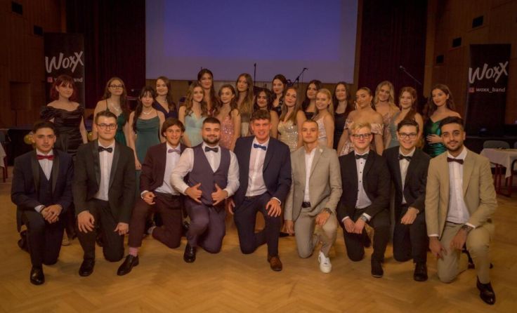 Der Ball ist erfolgreich absolviert, jetzt fehlt nur noch die Matura! (Foto: ballphoto.at)