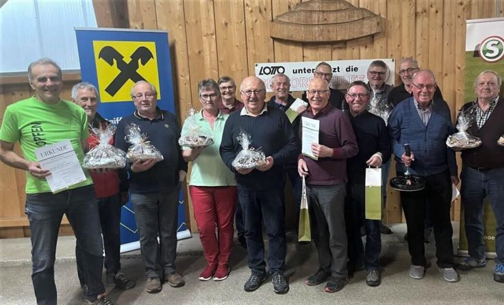 Rundum zufriedene Gesichter: Die sportlichen Senioren aus dem Bezirk. (Foto: Seniorenbund)