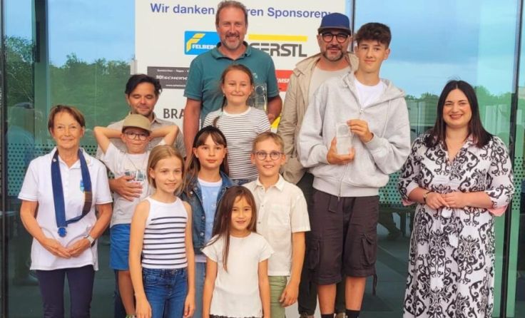 Sie haben es auf´s Siegertreppchen geschafft! (Foto: LC Wels Thalheim)
