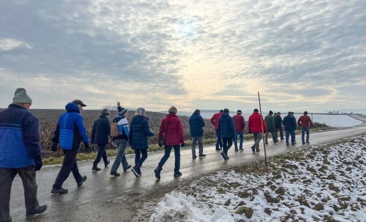 31 Mitglieder des Seniorenbundes spazierten durch Scharrndorf. (Foto: Seniorenbund Sipbachzell)