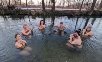 Frostiges Krafttanken im Mühlbach