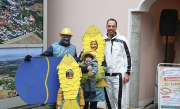 Faschingsroas: Fischlhamer Wappen als originellstes Kostüm