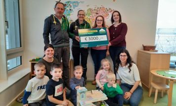 Lagerhaus spendete für Steinhauser Kinder