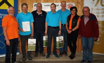 Steinerkirchner Senioren sichern sich Asphalt-Meisterschaft