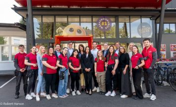Lehrlinge übernehmen Penny-Filiale in Wels