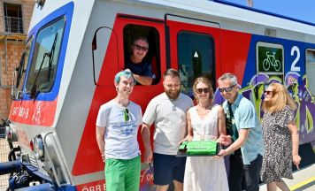 Welser Grüne gratulierten der Almtalbahn zum 125. Geburtstag