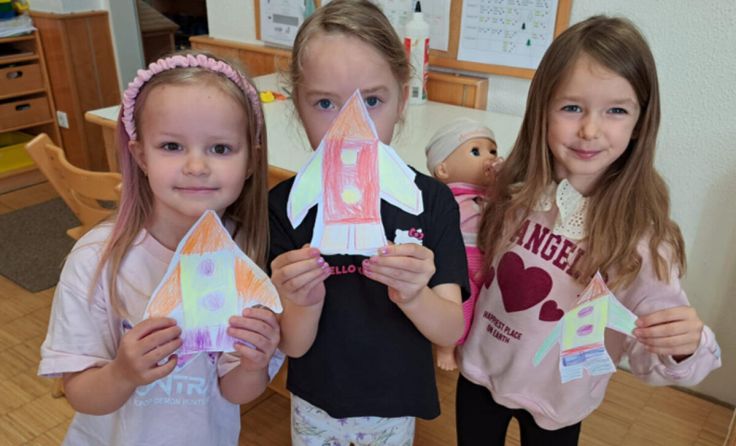 So sehen die Raketen der Schulanfängerinnen aus. (Foto: Kindergarten Herrengasse)
