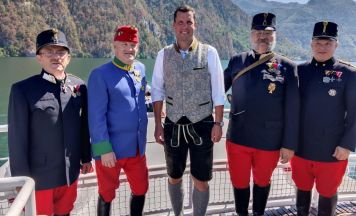 Welser Dragonerbund mit der Gisela unterwegs