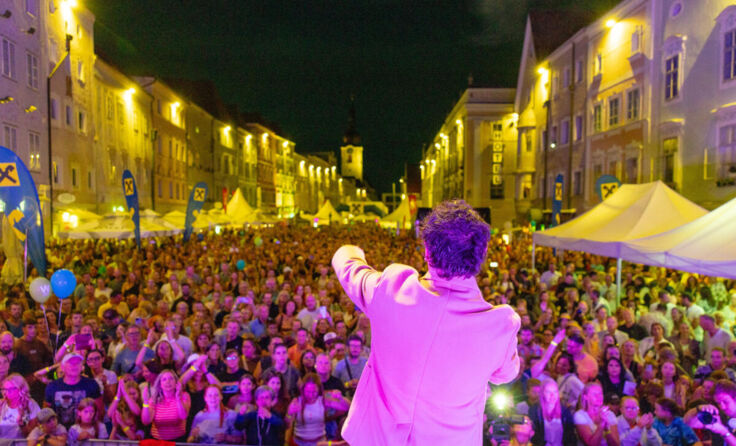 Was für eine Stimmung bei Julian le Play! (Foto: Wels Marketing & Touristik GmbH/Chris Holzinger)
