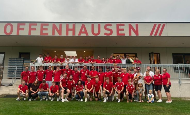 Die Freude über das neue Vereinsheim und das gelungene Fest ist groß. (Foto: SCO)