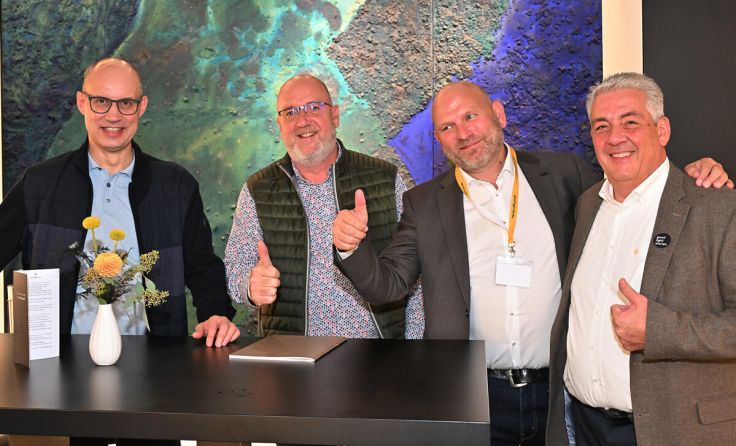Pete Renders, Vertriebsmann für Benelux, feierte mit internationalen Kunden. (Foto: Molto Luce)