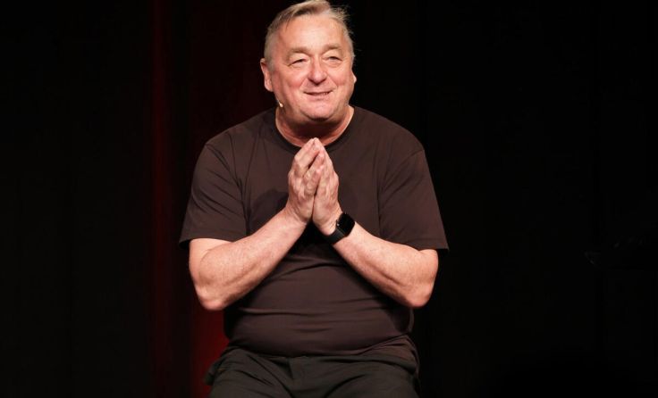 Andreas Vitasek ist 70 und steht sein 45 Jahren auf der Bühne. (Foto: Redl)