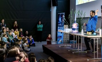 Herbstferien im Welios Wels: Science Shows und BrainGymAI