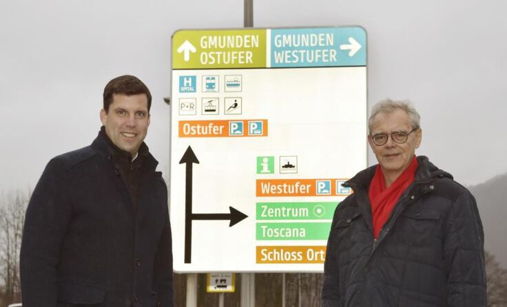 Neue Hinweisschilder an den Umfahrungsstrecken sollen den Zielverkehr in Gmunden erleichtern.