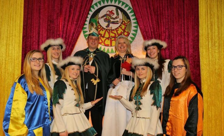 Das Ebenseer Prinzenpaar 2016 mit Teilen seiner Leibgarde. Foto: Hörmandinger