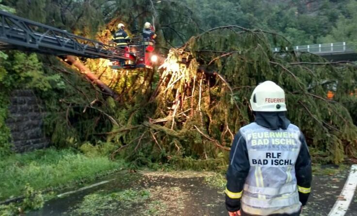 Einer der 115 (!) Ischler FF-Einsätze in der Nacht auf Mittwoch. Foto: FF Bad Ischl