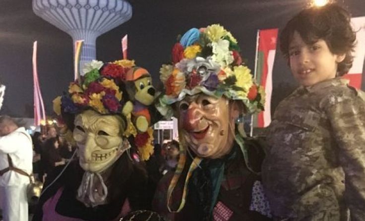 Ebenseer Brauchtumshüter waren in Dubai ein willkommenes Fotomotiv. Foto: Anni Lichtenegger