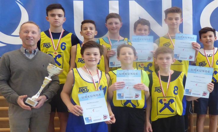Souverän den Landesmeistertitel im Schul-Basketball geholt: Das Burschenteam des BG/BRG Gmunden