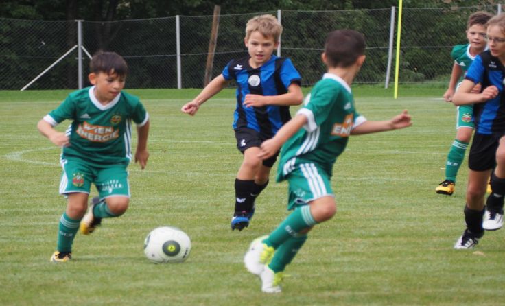 Die U10/U11-Talente vom Traunsee beim Spiel gegen Rapid Wien Foto: NWZ