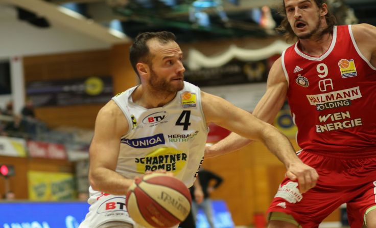 Mit 20 Punkten war Enis Murati einmal mehr Topscorer für Gmunden. Foro: Kienesberger
