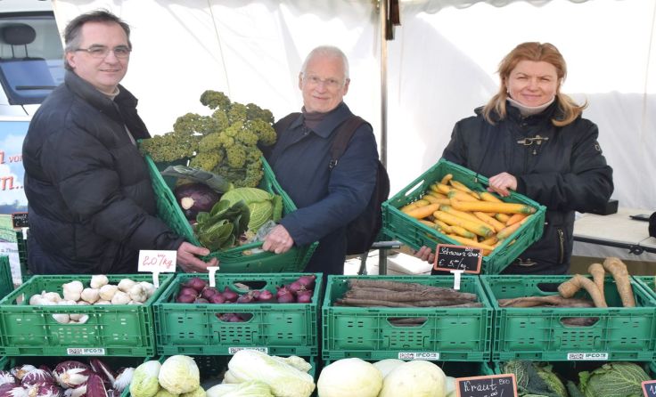 Herbert Wegscheider (Mitte) mit Thomas und Nadiia Schiller Foto: Stadtgemeinde