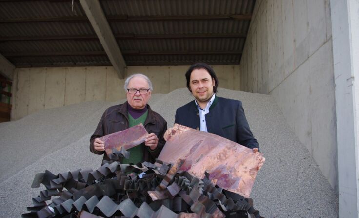 Franz Moser und Boris Mitterlehner starten Rettungsaktion für das Einhorn. Foto: Primeßnig