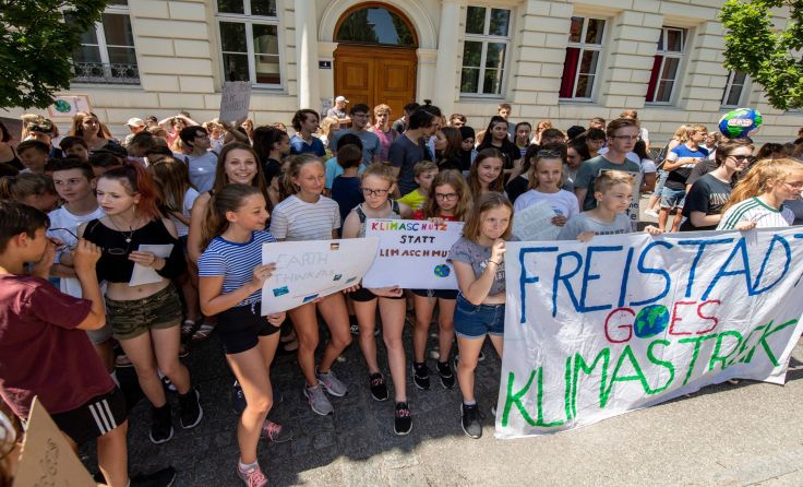 Rund 100 TeilnehmerInnen beim ersten Klimastreik in Freistadt. Foto: Erwin Pils