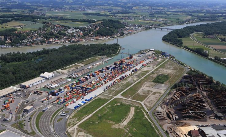 Container-Terminal im Ennshafen (Foto: Ennshafen)
