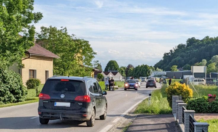 Anrainer zeigten sich verärgert, weil Straße verparkt wurde. (Foto: privat)