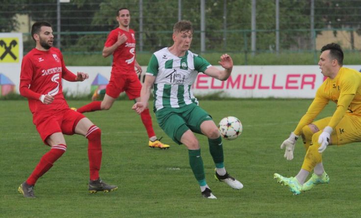 Julian Riedl war gegen Oedt das heißeste Eisen aus Schwertberg (Foto: piedie)