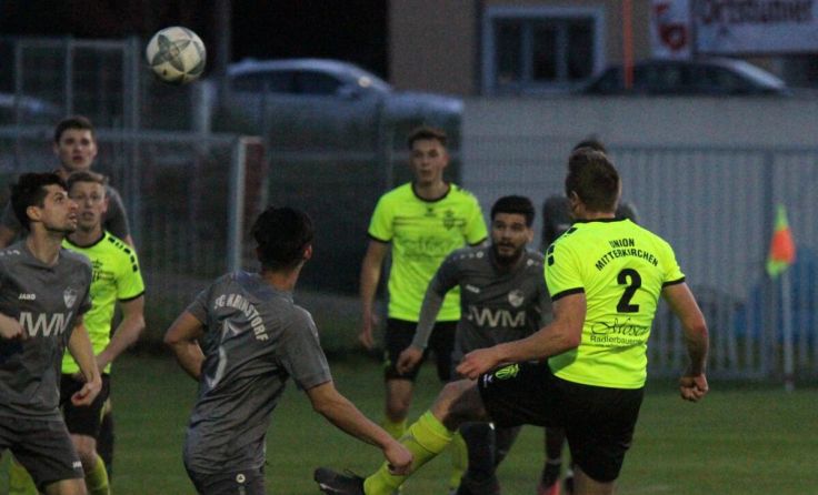 Der Führungstreffer für Miki durch Roland Kranzl per Kopf. (Foto: piedie)