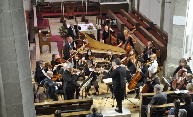 Das Kammorchester Münzbach in der Perger Stadtpfarrkirche. (Foto: KOM)