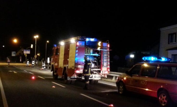 Ölbindearbeiten*Foto: Feuerwehr Laakirchen