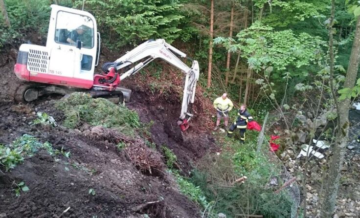 Insgesamt wurden 12 Kubikmeter Erdreich abgegraben.*Foto: FF Scharnstein