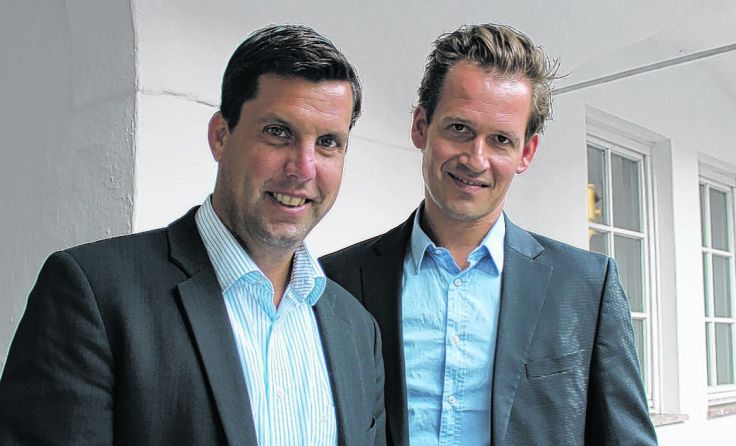 Bürgermeister Stefan Krapf (l.) mit dem Listenzweiten Wolfgang Schlair