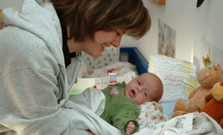 Familienhelferinnen der Caritas unterstützen Familien in schwierigen Situationen.