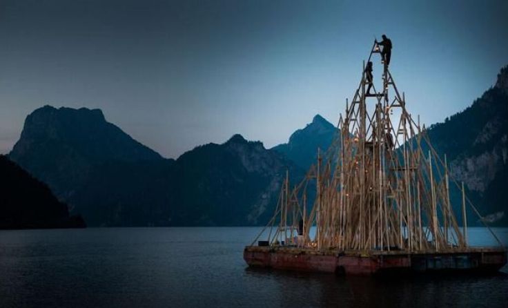 Der "Berg" bei seiner Fahrt über den Traunsee. Foto: Artner