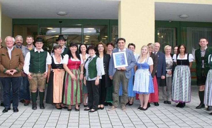 Heinz Müller und sein Team sind stolz auf die erreichte Leistung.