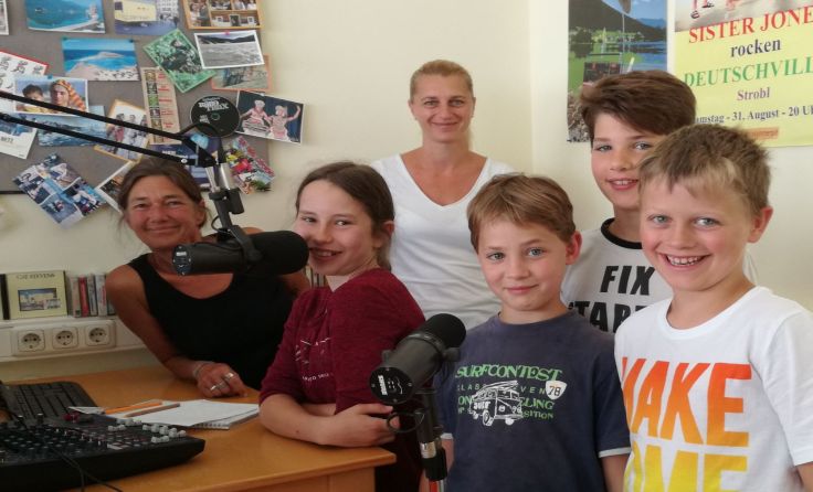 Keine Scheu vor dem Mikrofon Foto: Freie Schule