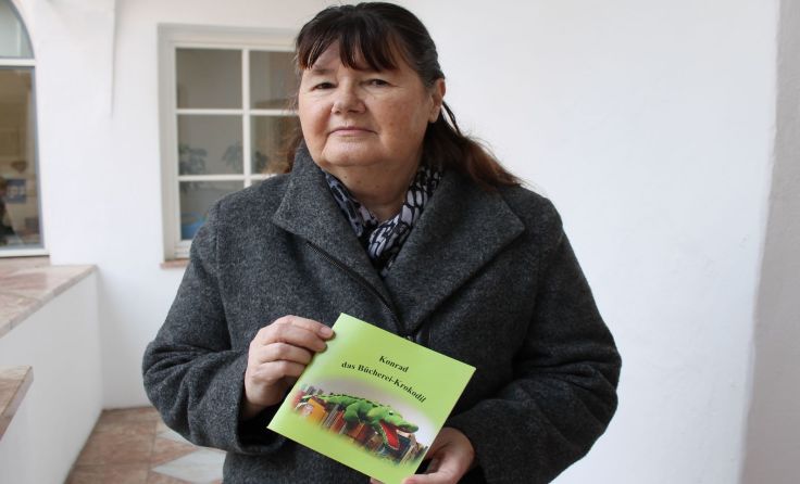 Eva Rosenauer, die Autorin von "Konrad, das Bücherei-Krokodil"