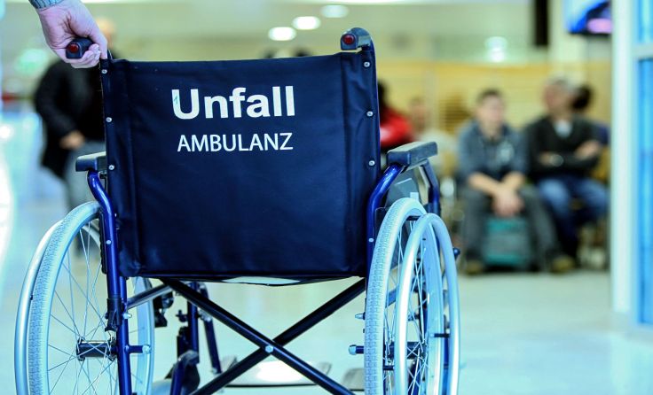Die Frau wurde ins Krankenhaus Gmunden gebracht. Foto: Weihbold